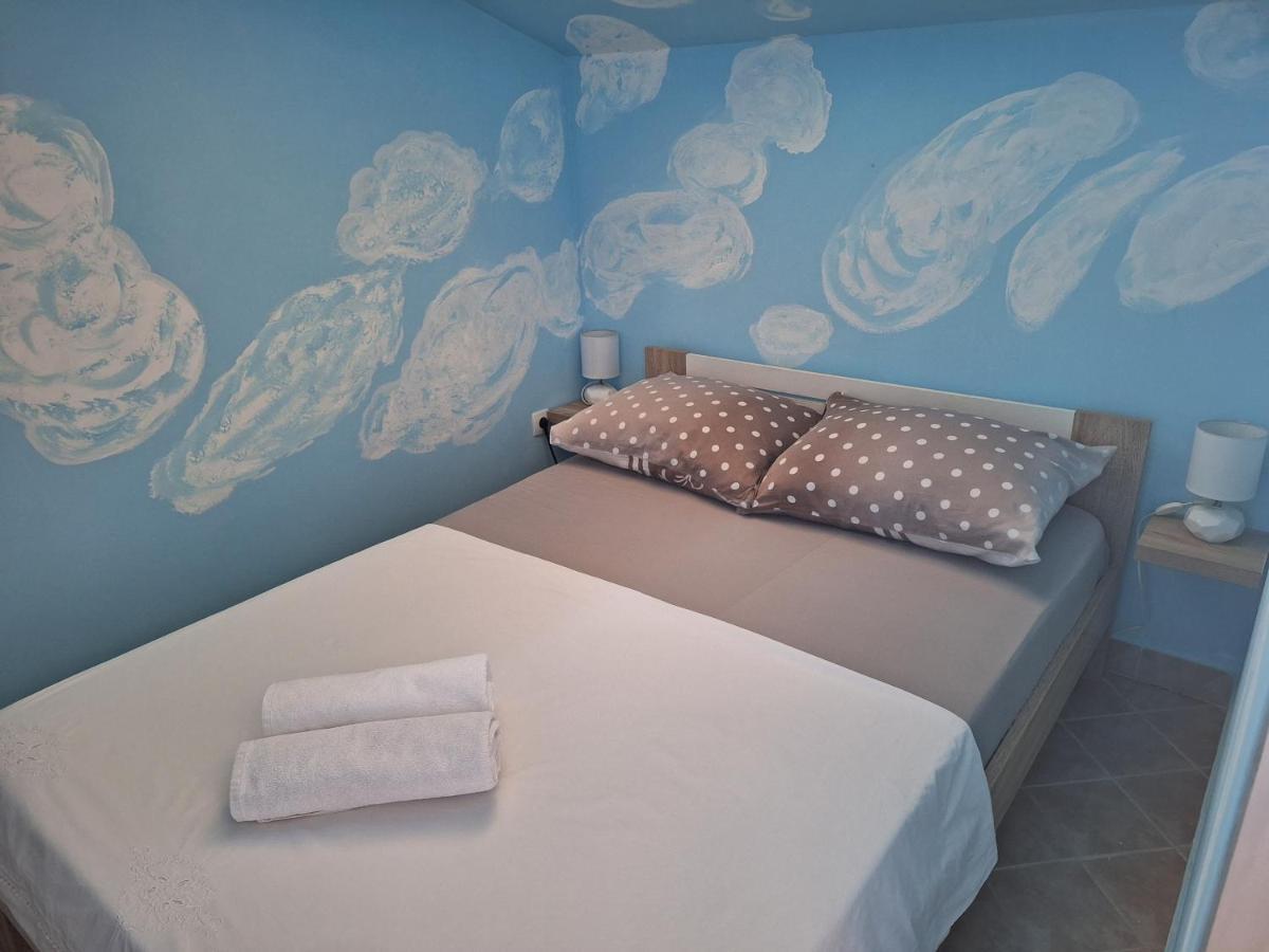 Mila Apartment Kastel Novi Ngoại thất bức ảnh